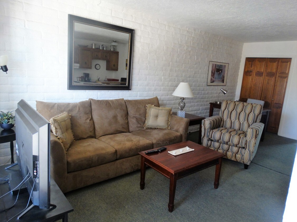 Foto principal - 1300 Lead Ave SE