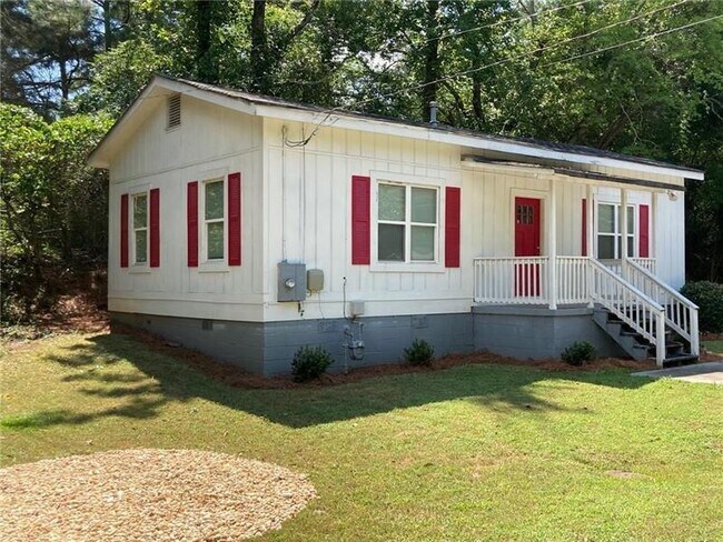 Building Photo - 4624 Pinecrest Dr