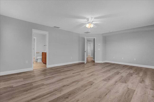 Building Photo - 247 Country Cottage Ln