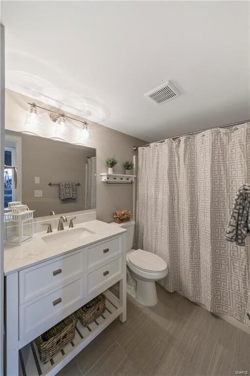 Foto del edificio - 1431 Thrush Plz