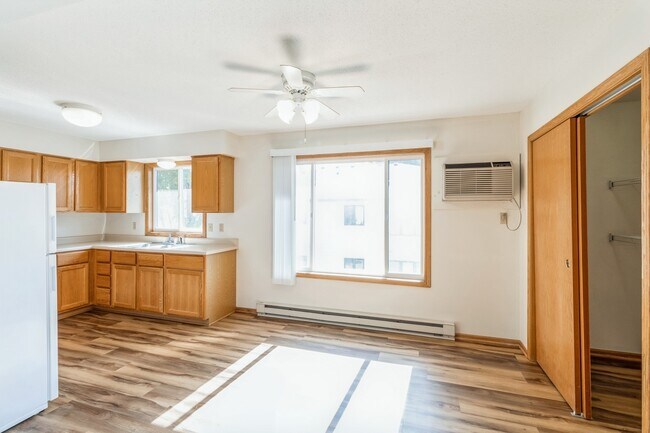Foto del edificio - Mapleview Villa Apartments