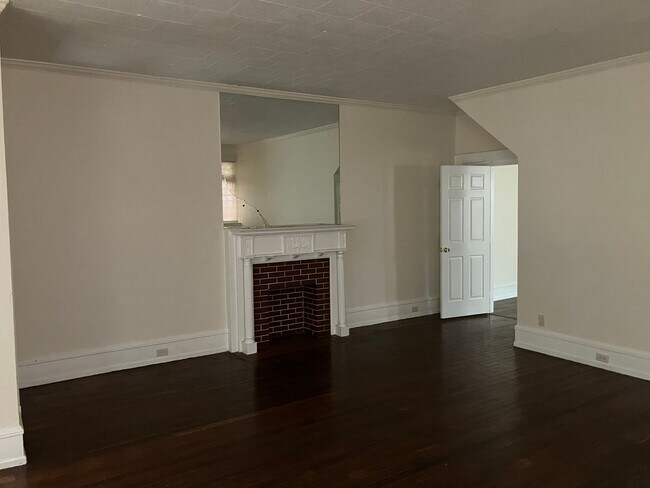 Foto del edificio - 825 Columbia Ave