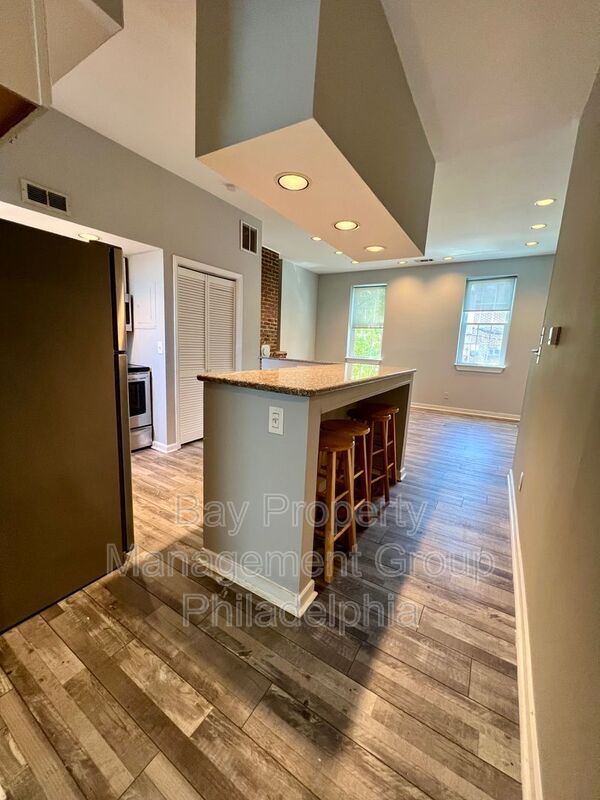 Foto del edificio - 411 Poplar St