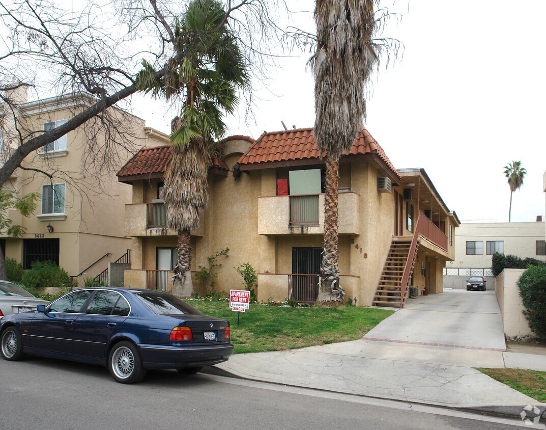 5418 Hermitage Ave, Valley Village, CA 91607 Apartments in Valley