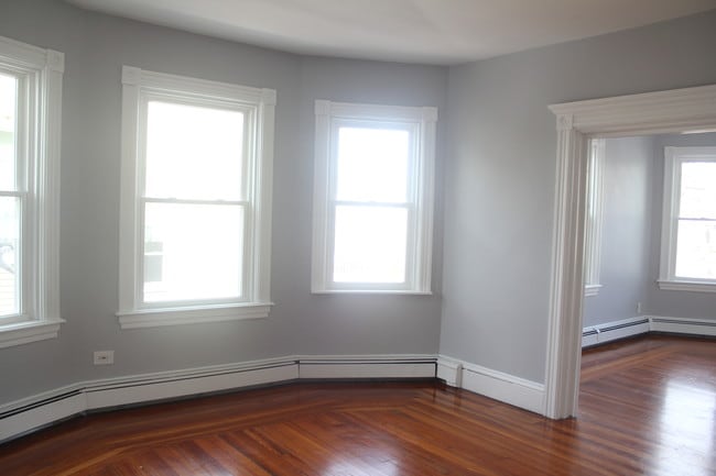 Foto del edificio - 77 Englewood Ave