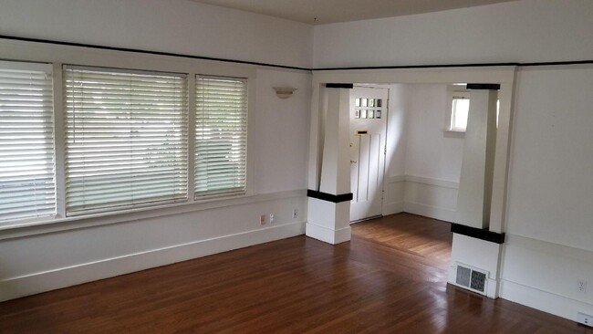 Building Photo - 1308 Marin Ave
