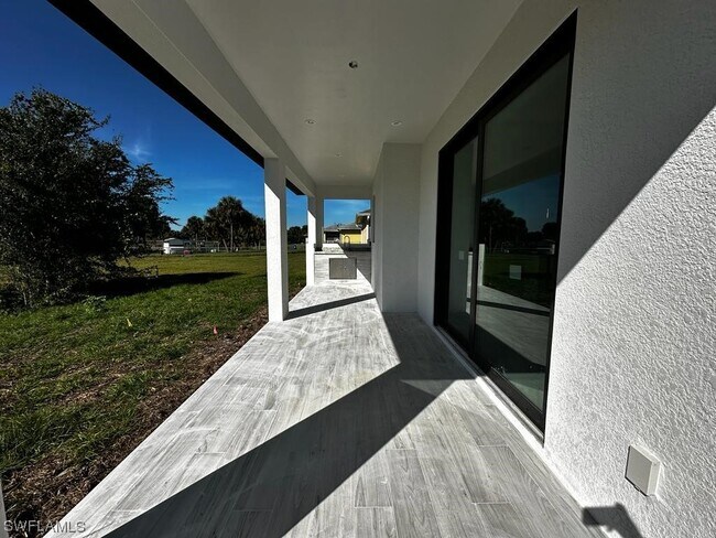 Foto del edificio - 3284 24th Ave NE