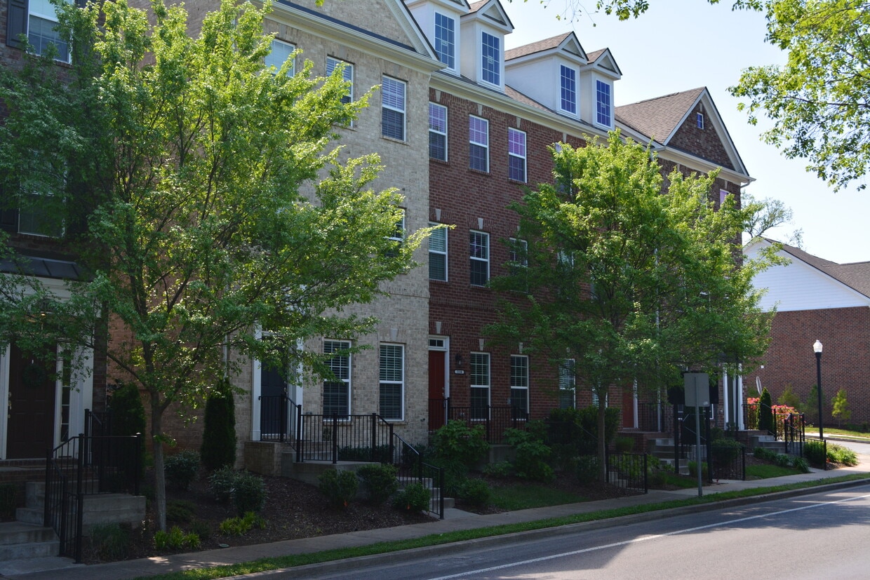 2106 Middle Tennessee Blvd, Murfreesboro, TN 37130 Townhome Rentals