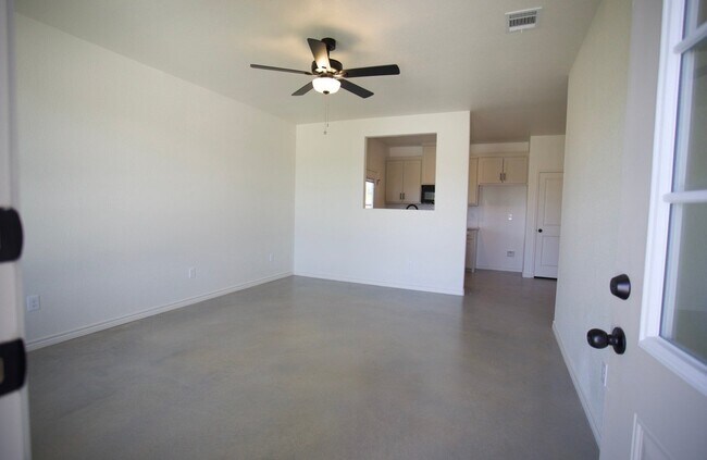 Foto del edificio - 4144 Long Creek Lane