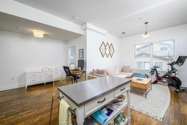 Building Photo - 349 3rd St