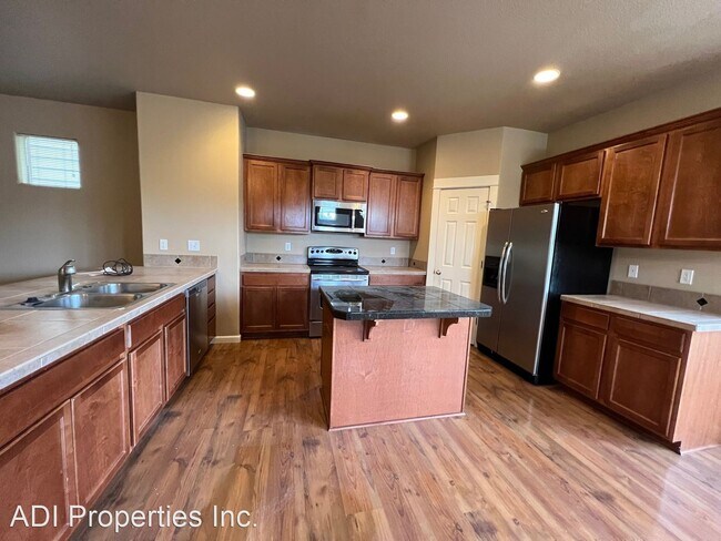 Foto del edificio - 4 br, 2.5 bath House - 20615 SW Sister Lane