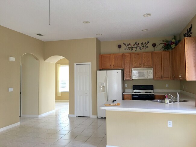 Building Photo - 13106 Sunkiss Loop