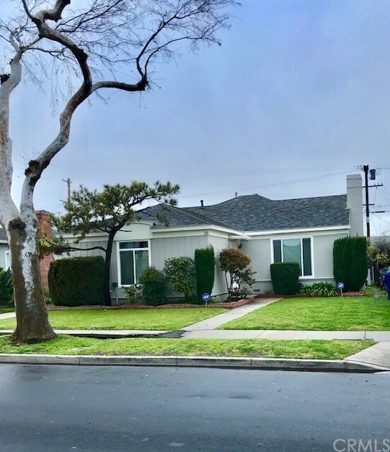 Primary Photo - 3711 Grayburn Ave
