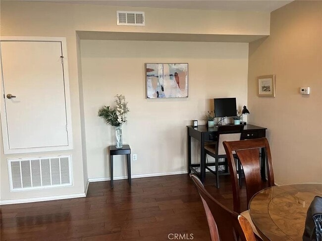 Building Photo - 13032 Union Ave