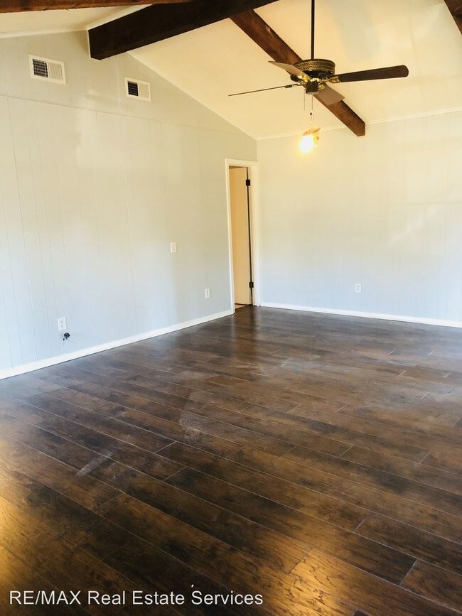Building Photo - 3 br, 2 bath House - 9601 Pine Cove