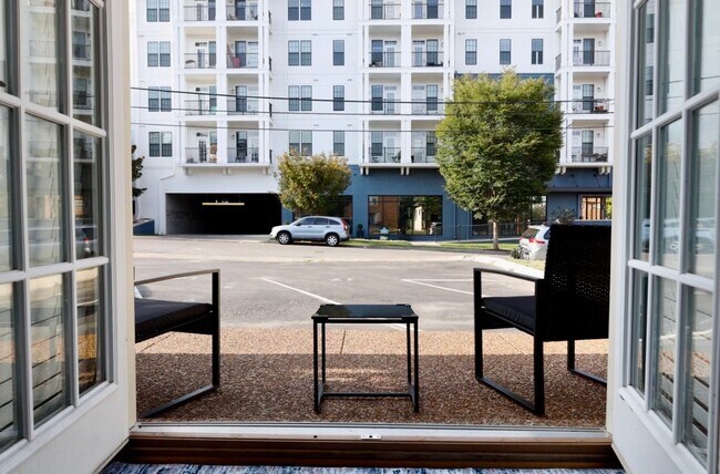 Foto del edificio - 2905 Burch Ave