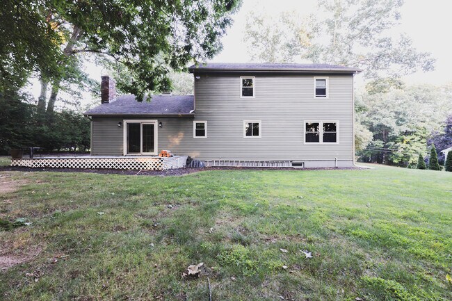 Building Photo - 8 Autumn Ln