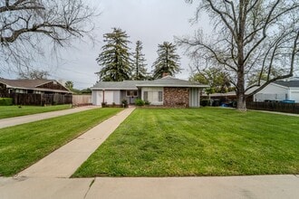 Building Photo - 2415 Covillaud St