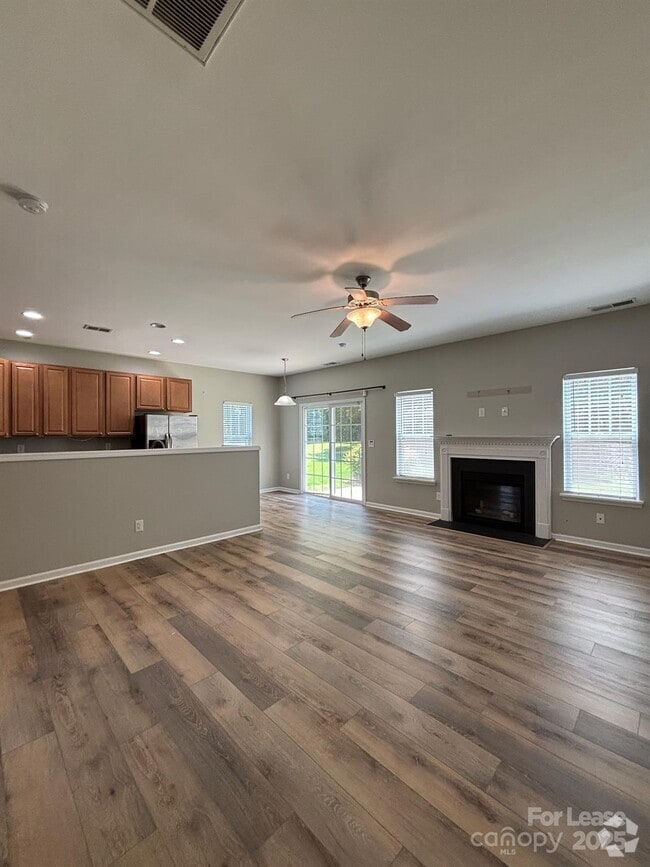 Building Photo - 14011 Singleleaf Lane