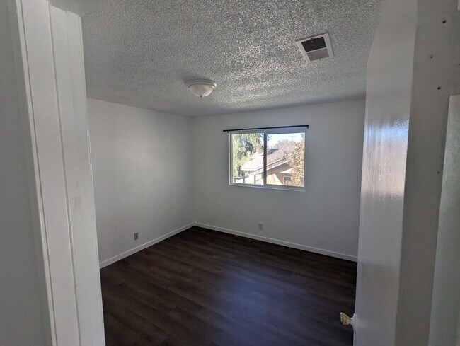 Foto del edificio - 40590 George Rd