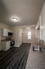 Building Photo - 1277 W 67th St