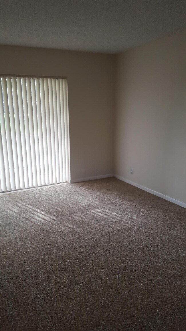 Building Photo - 2800 Fiore Way