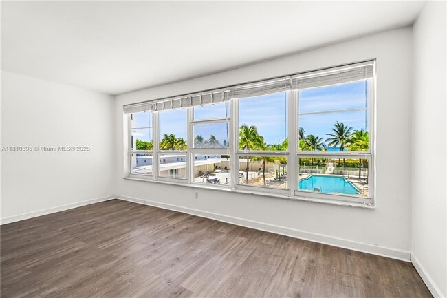 Building Photo - 4925 Collins Ave