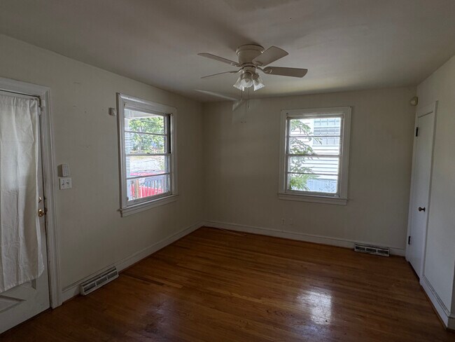 Foto del edificio - 319 Arlington Pl
