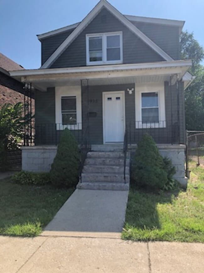 Building Photo - 3935 Catalpa St