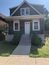 Building Photo - 3935 Catalpa St