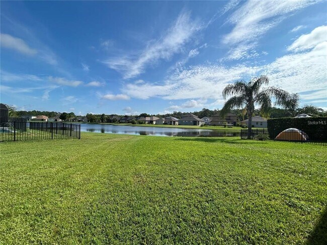Foto del edificio - 10507 Eastpark Lake Dr