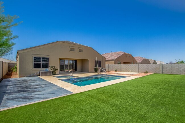 Building Photo - Fantastic single-story in Tartesso with so...