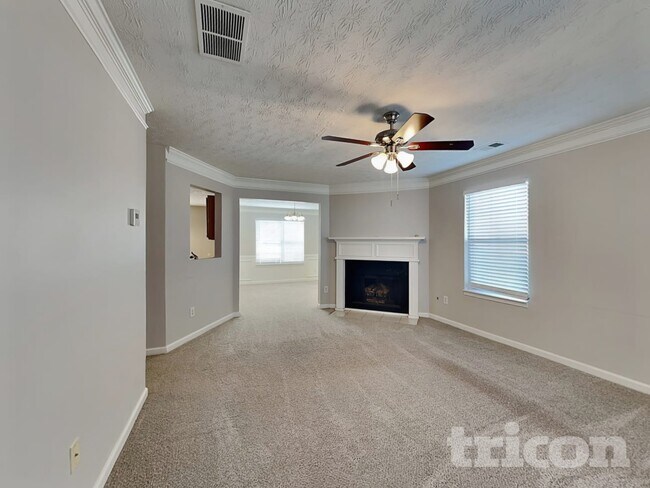 Foto del edificio - 629 Aspen Brook Dr