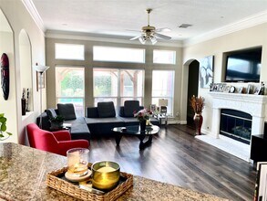 Building Photo - 12910 Watermist