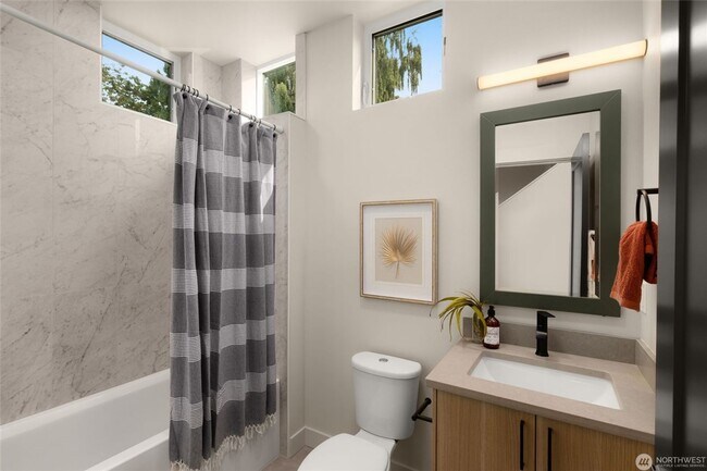 Building Photo - Brand new live/work unit in heart of Madrona
