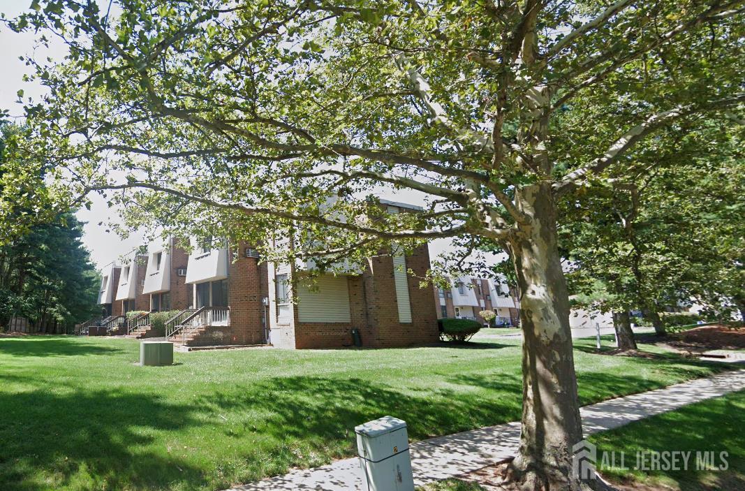 Primary Photo - 595 Auten Rd