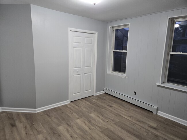 Bedroom 1 - 17 Myrtle St
