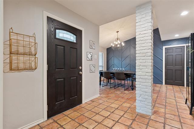 Building Photo - 2105 Clearbrook Ct