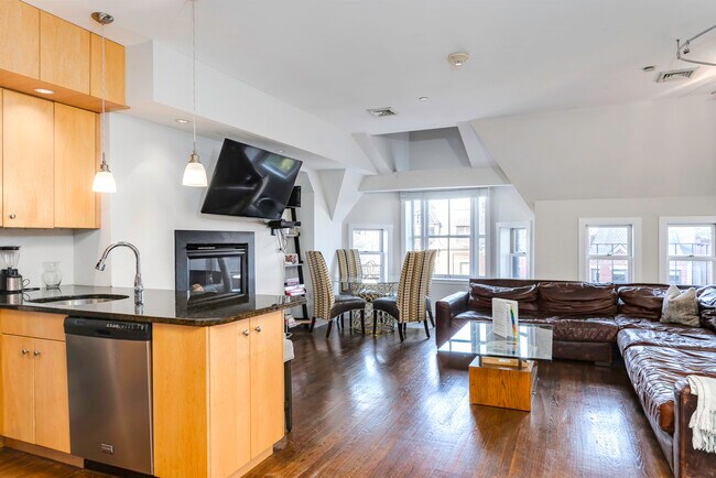 Photo - 252 Newbury St Apartments
