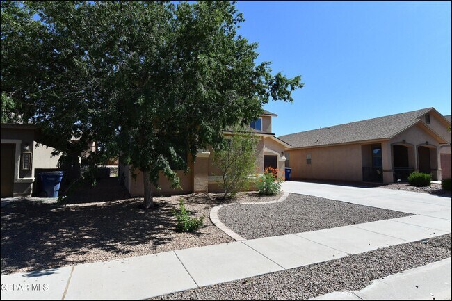 Building Photo - 14309 S Cave Ave