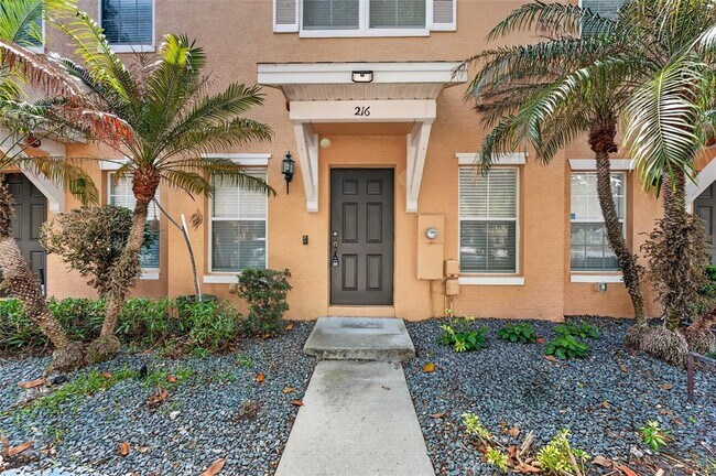 Foto del edificio - 216 Deepcove Rd