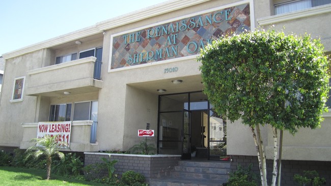 Building Photo - 15010 Burbank Blvd