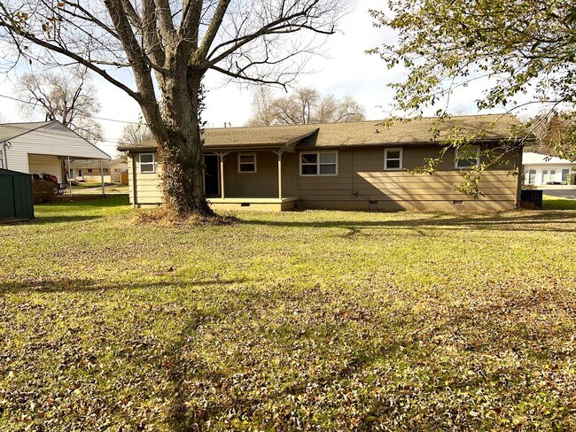Foto del edificio - Maryville 37804 - 3 bedroom, 1.5 bath ranc...