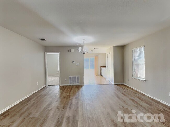 Foto del edificio - 2726 Candle Ridge Dr