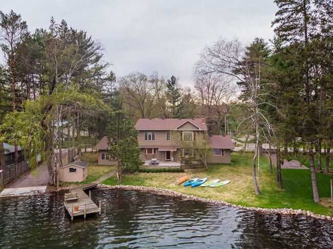 Foto del edificio - N2296 Cleghorn Rd