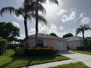 Building Photo - 112 Sunset Blvd