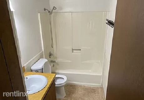 Building Photo - 3 br, 2 bath House - 7615 Walnut Ave