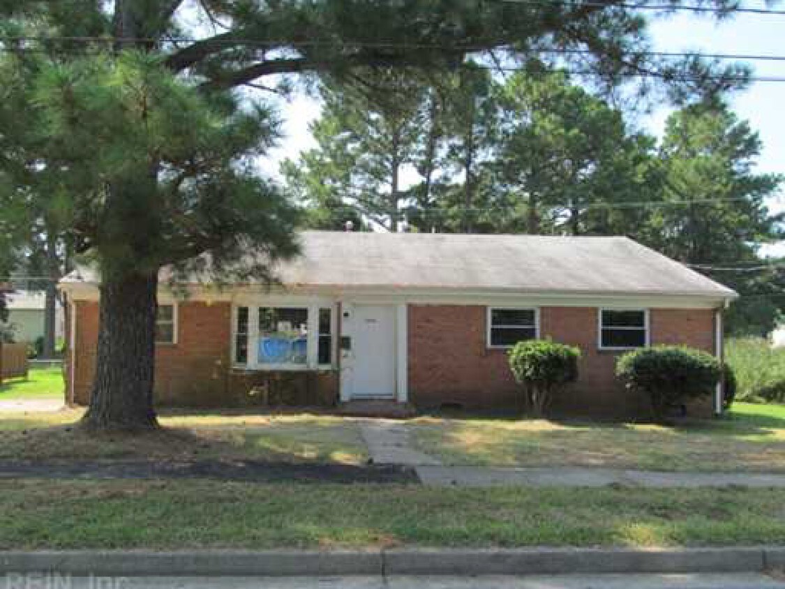 Primary Photo - 3545 Seay Ave