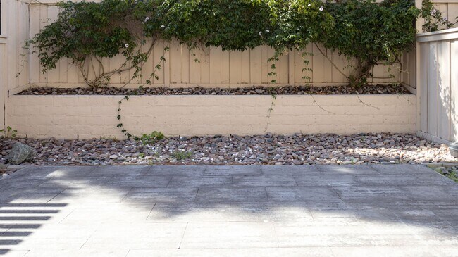 Foto del edificio - Gorgeous 3 bedrooms 2.5 baths townhome in ...