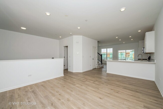 Building Photo - 12303 Tinsley St